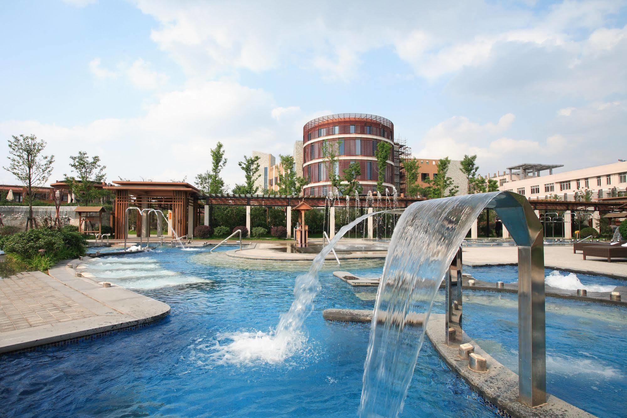 Suzhou Phoenix Hotspring Resort Zhangjiagang Exterior foto