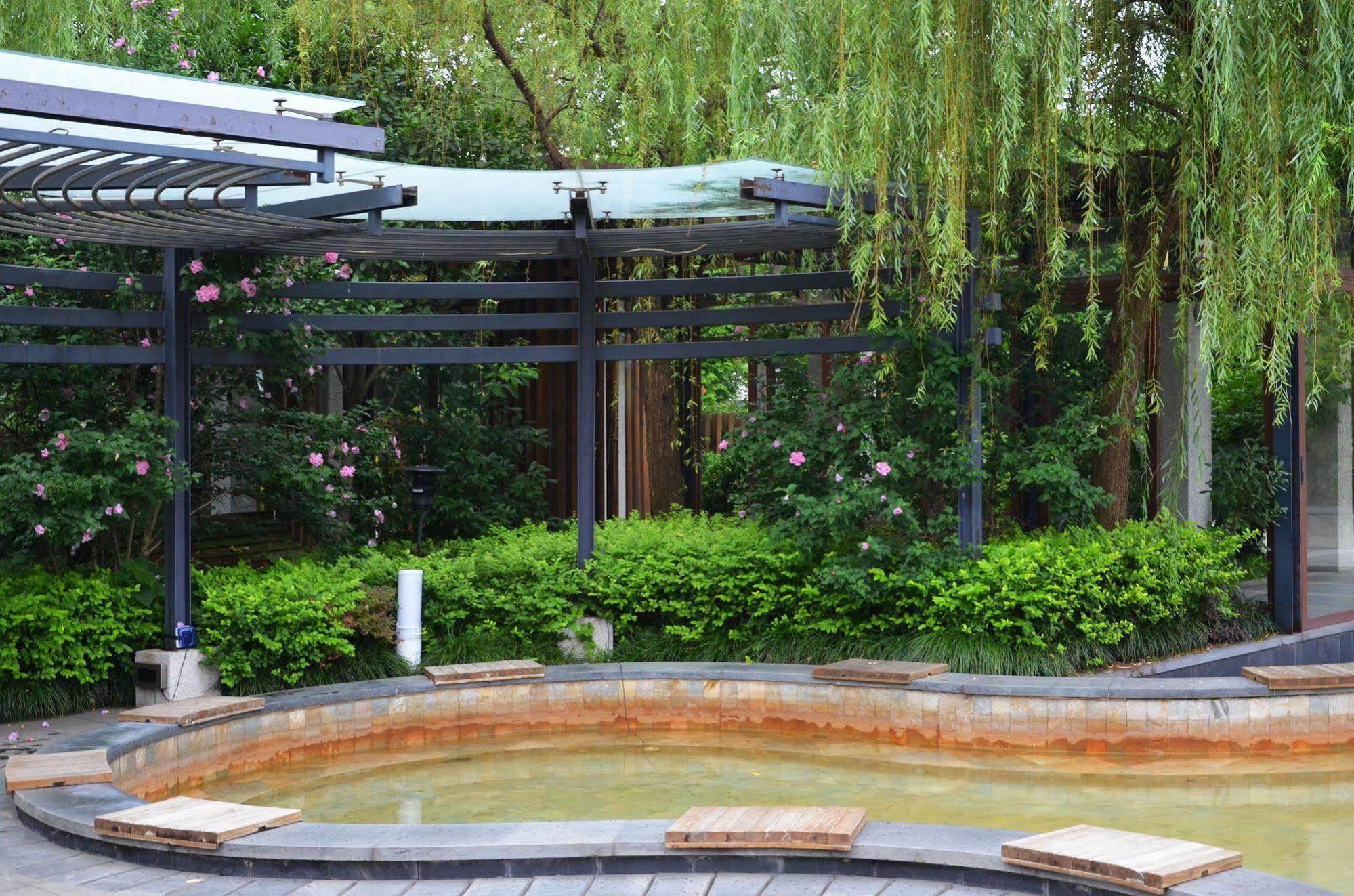 Suzhou Phoenix Hotspring Resort Zhangjiagang Exterior foto