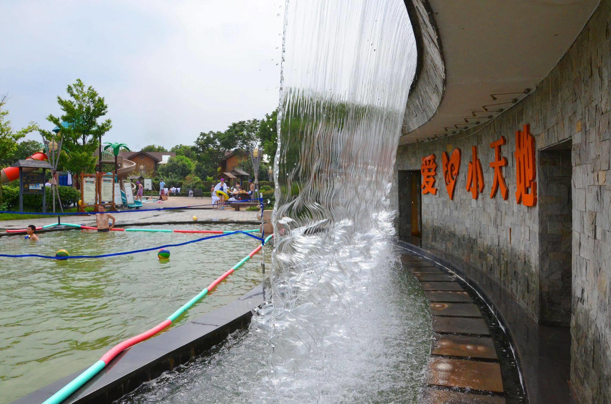 Suzhou Phoenix Hotspring Resort Zhangjiagang Exterior foto